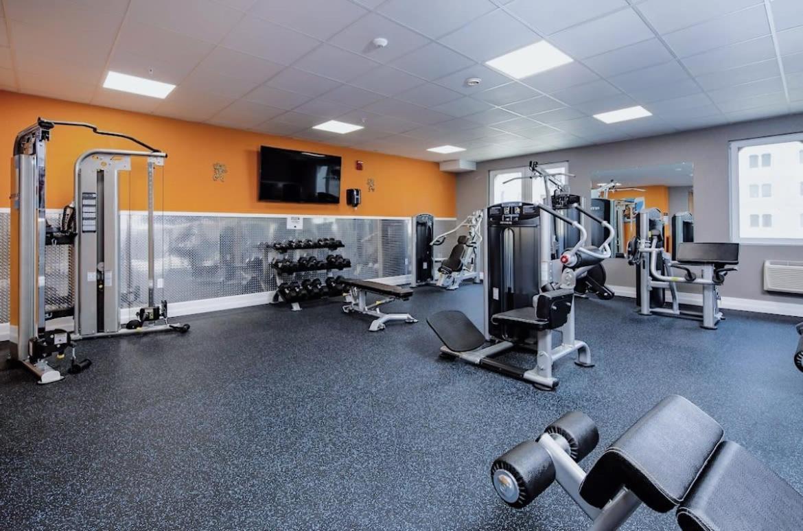 2Br Suite At The Grand Castle Pool Gym & Parking 格兰维尔 外观 照片